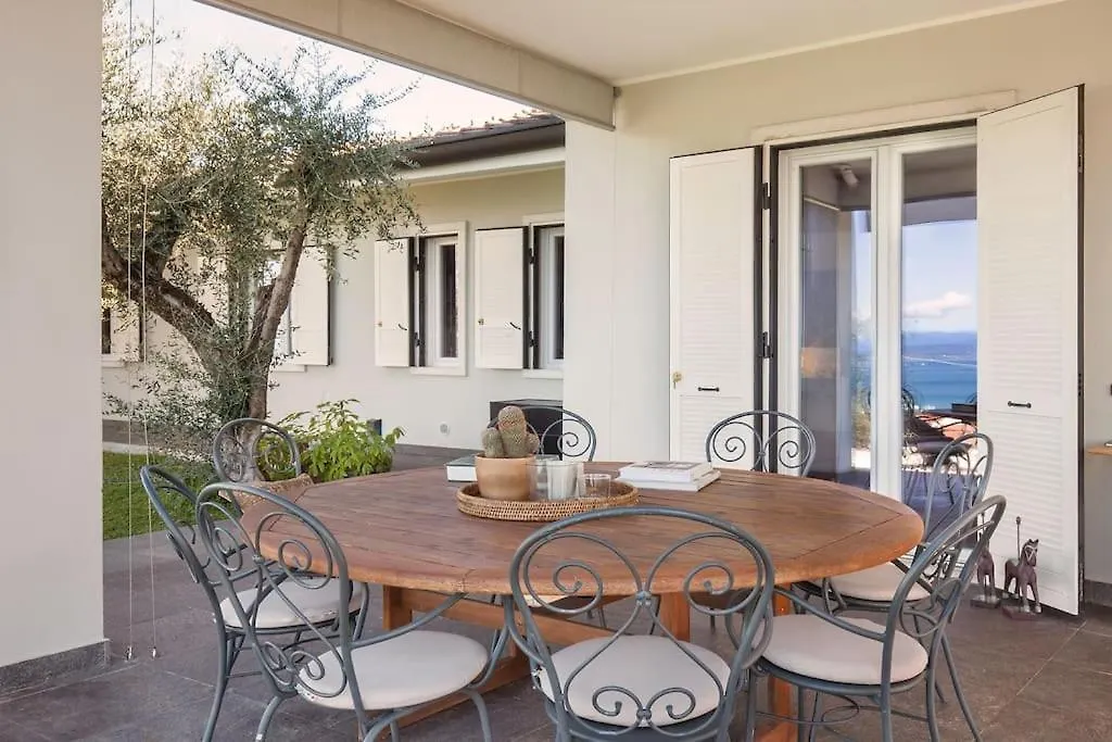 Villa Golden Suite - Bardolino Verona 0*,  Italy